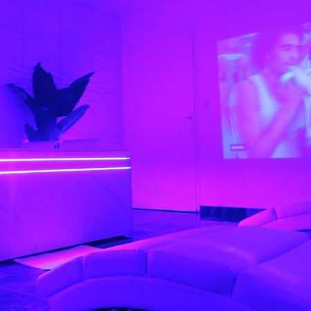 Vedène Dima Suite Jacuzzi Privatif מראה חיצוני תמונה
