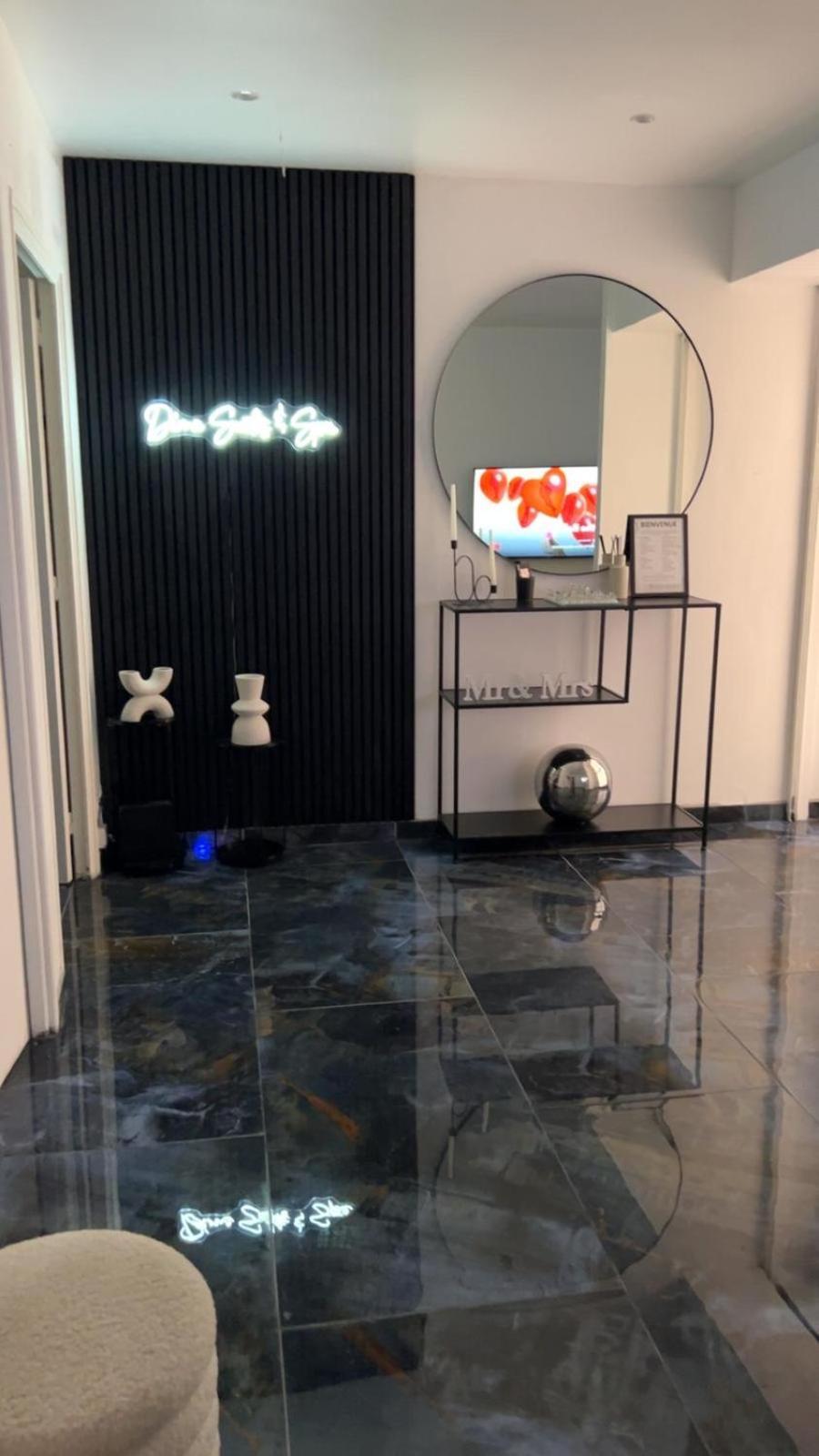 Vedène Dima Suite Jacuzzi Privatif מראה חיצוני תמונה