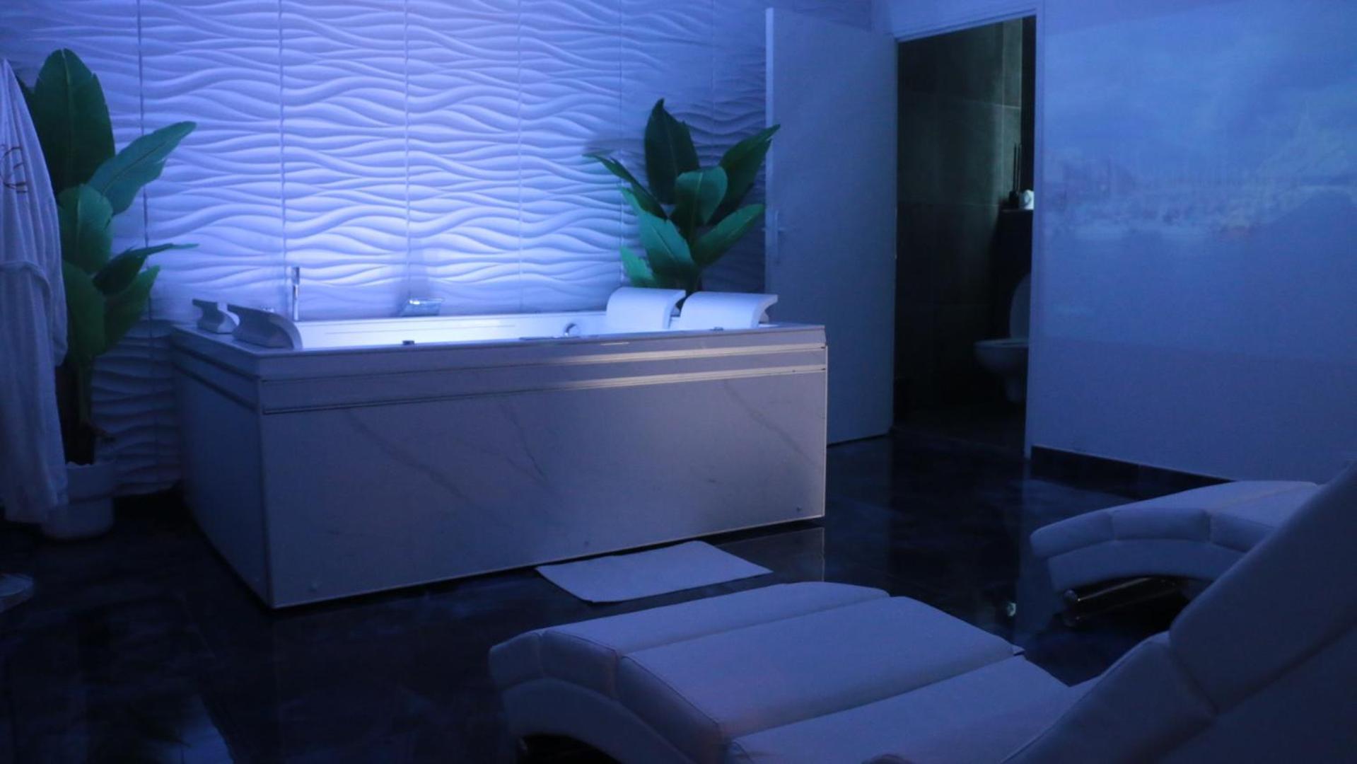 Vedène Dima Suite Jacuzzi Privatif מראה חיצוני תמונה
